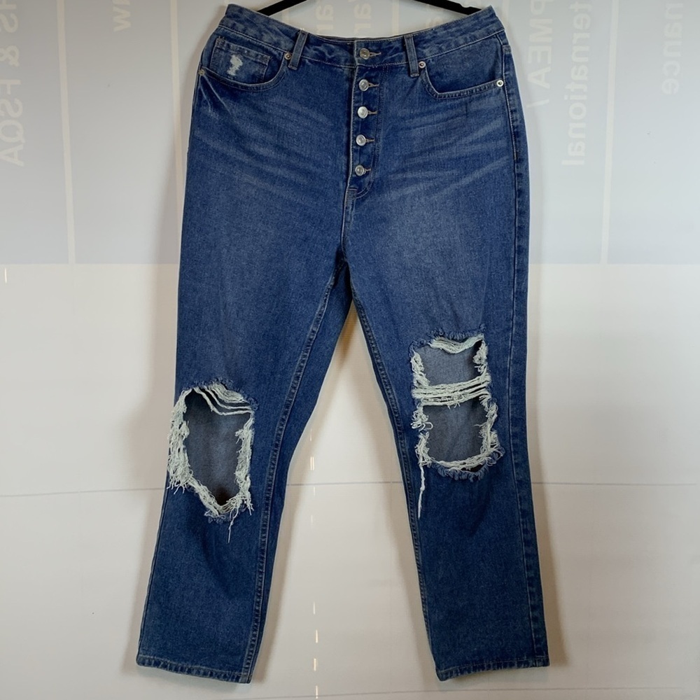 Forever 21 button fly distressed jeans, Size 30